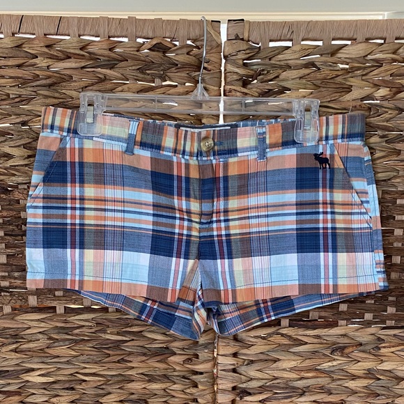 Abercrombie and Fitch Plaid Shorts - Picture 1 of 5
